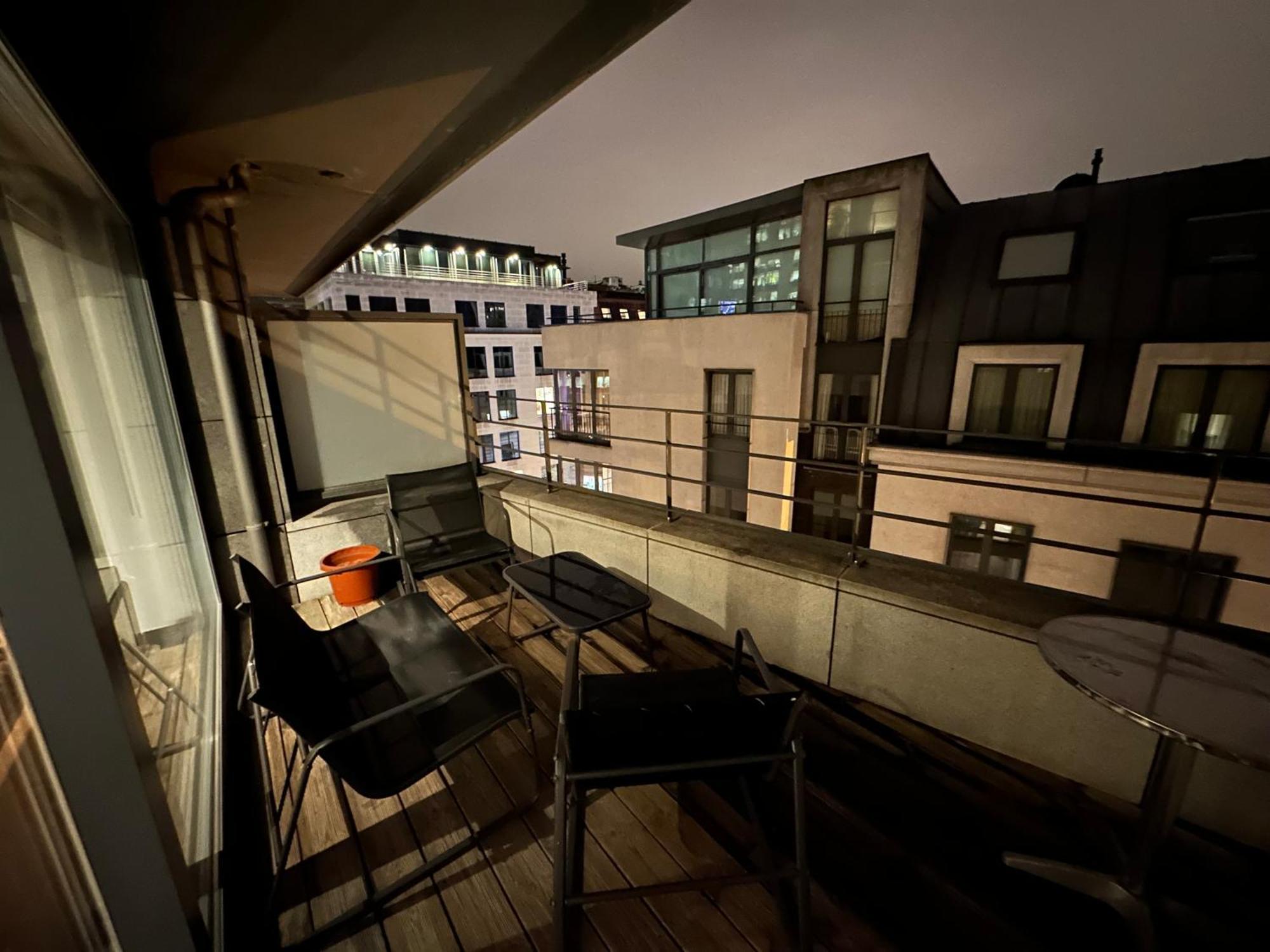 Apartment With Balcony In Brussels Center Экстерьер фото